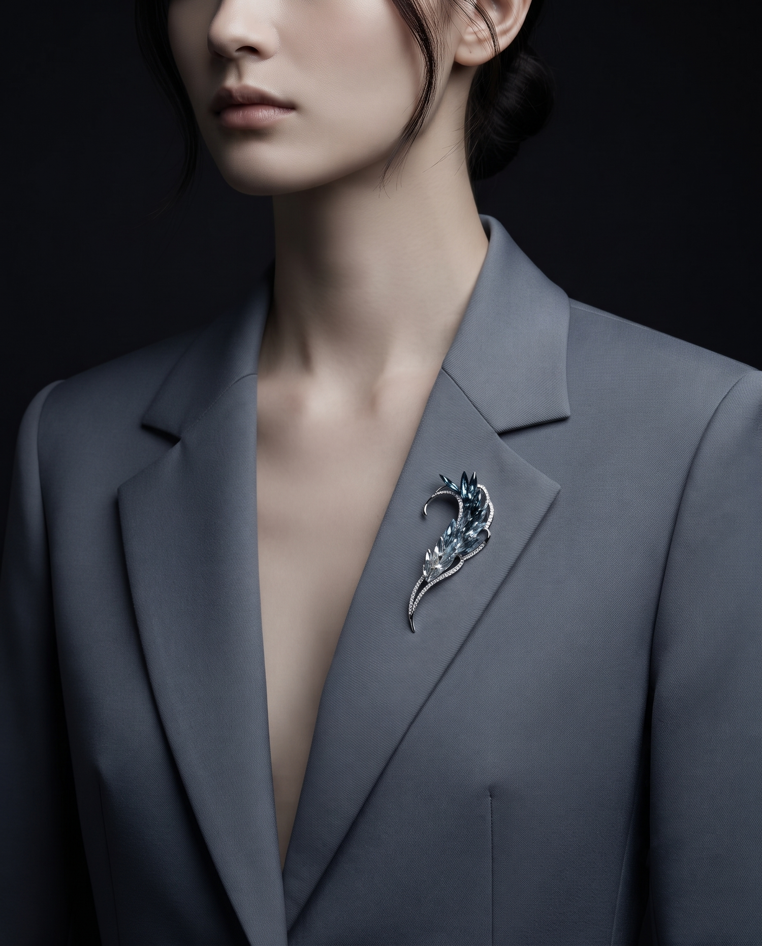 PLUME FEATHER SPRAY BROOCH