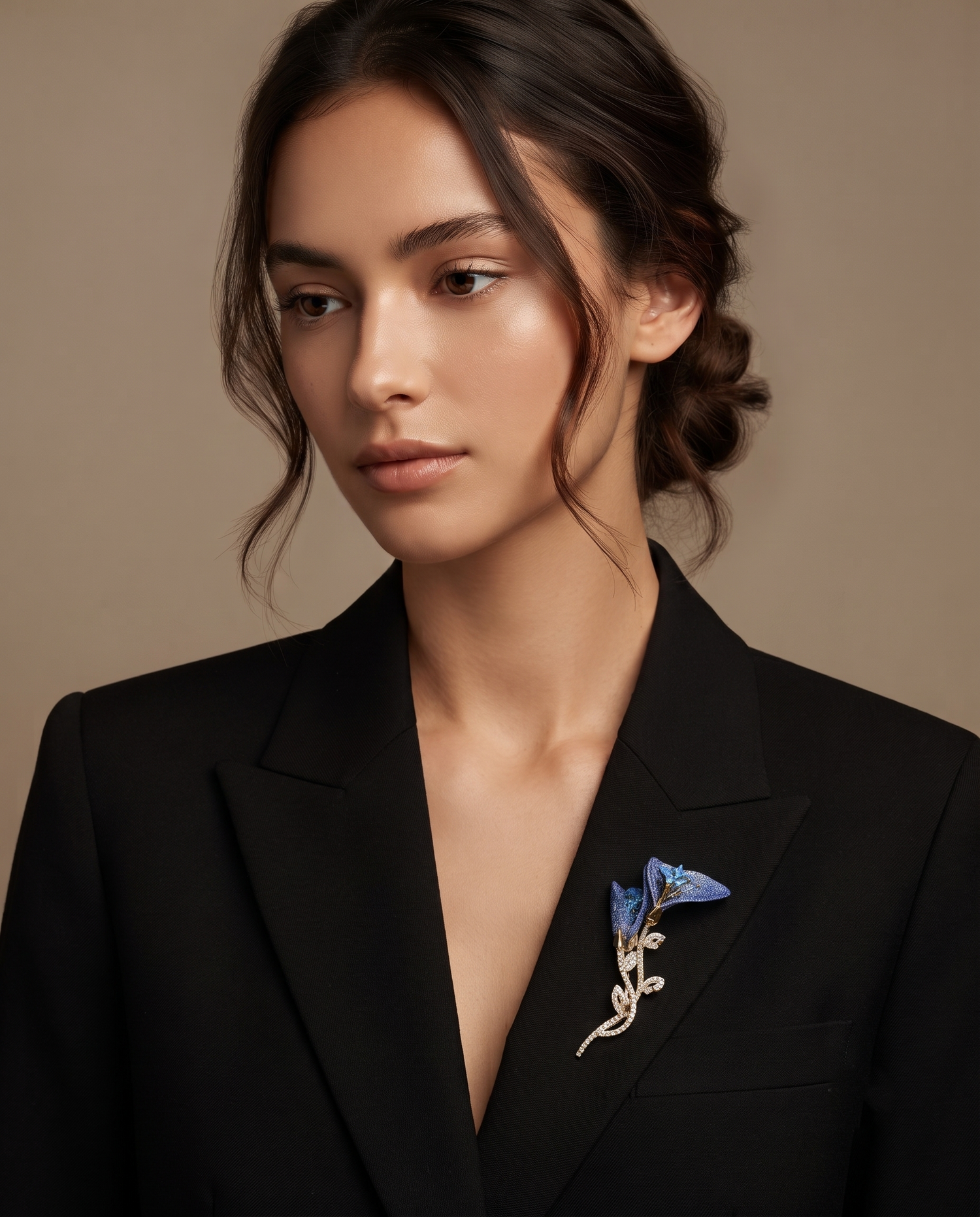 SAPPHIRE PETAL VINE BROOCH