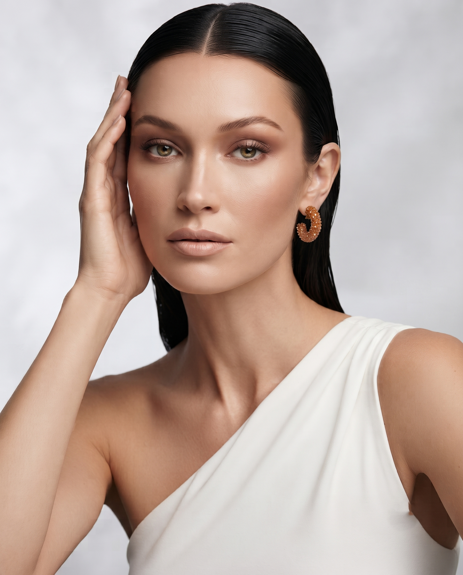 AMBER BEADED HOOP EARRING
