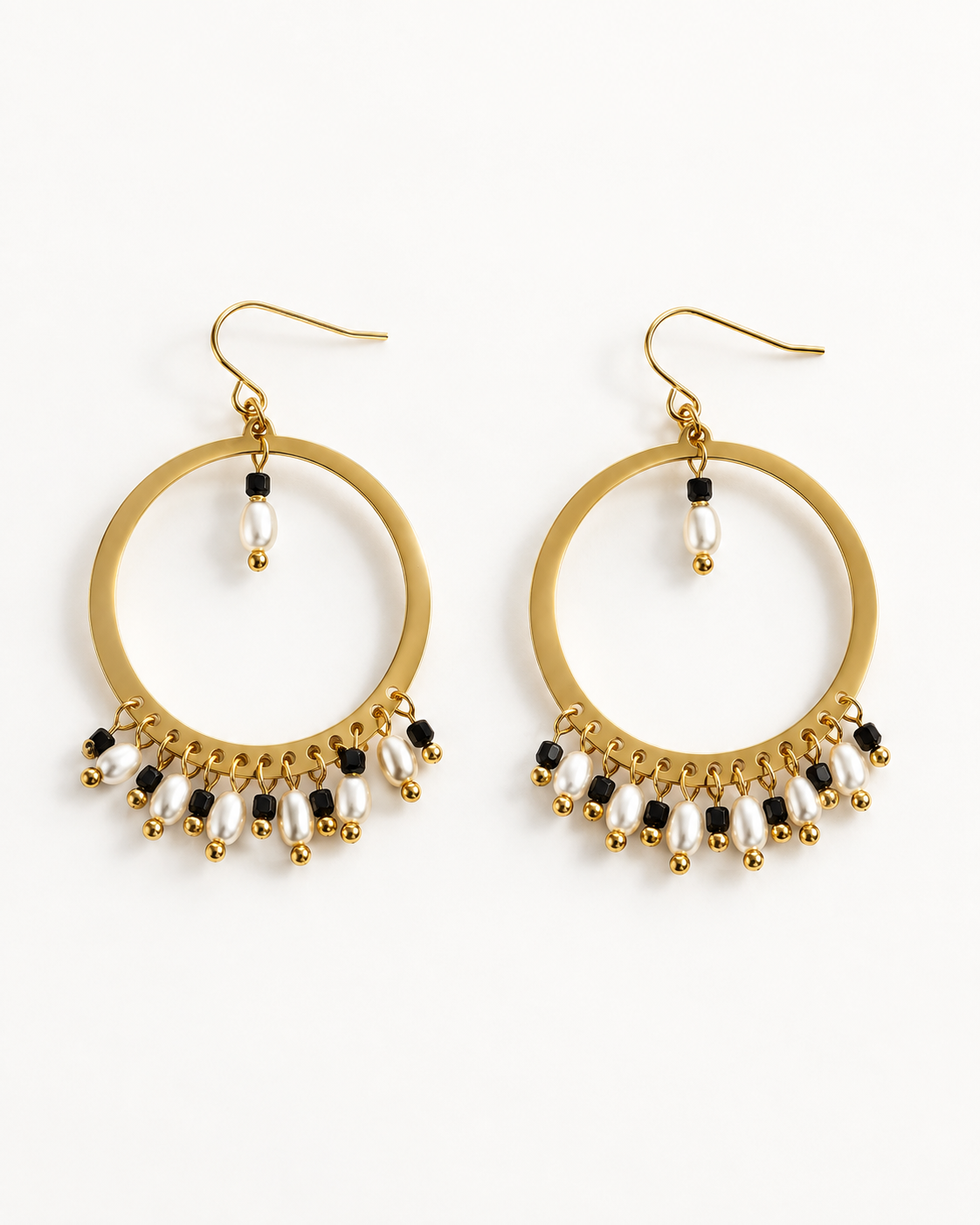 MIRA PEARL & ONYX HOOP EARRING