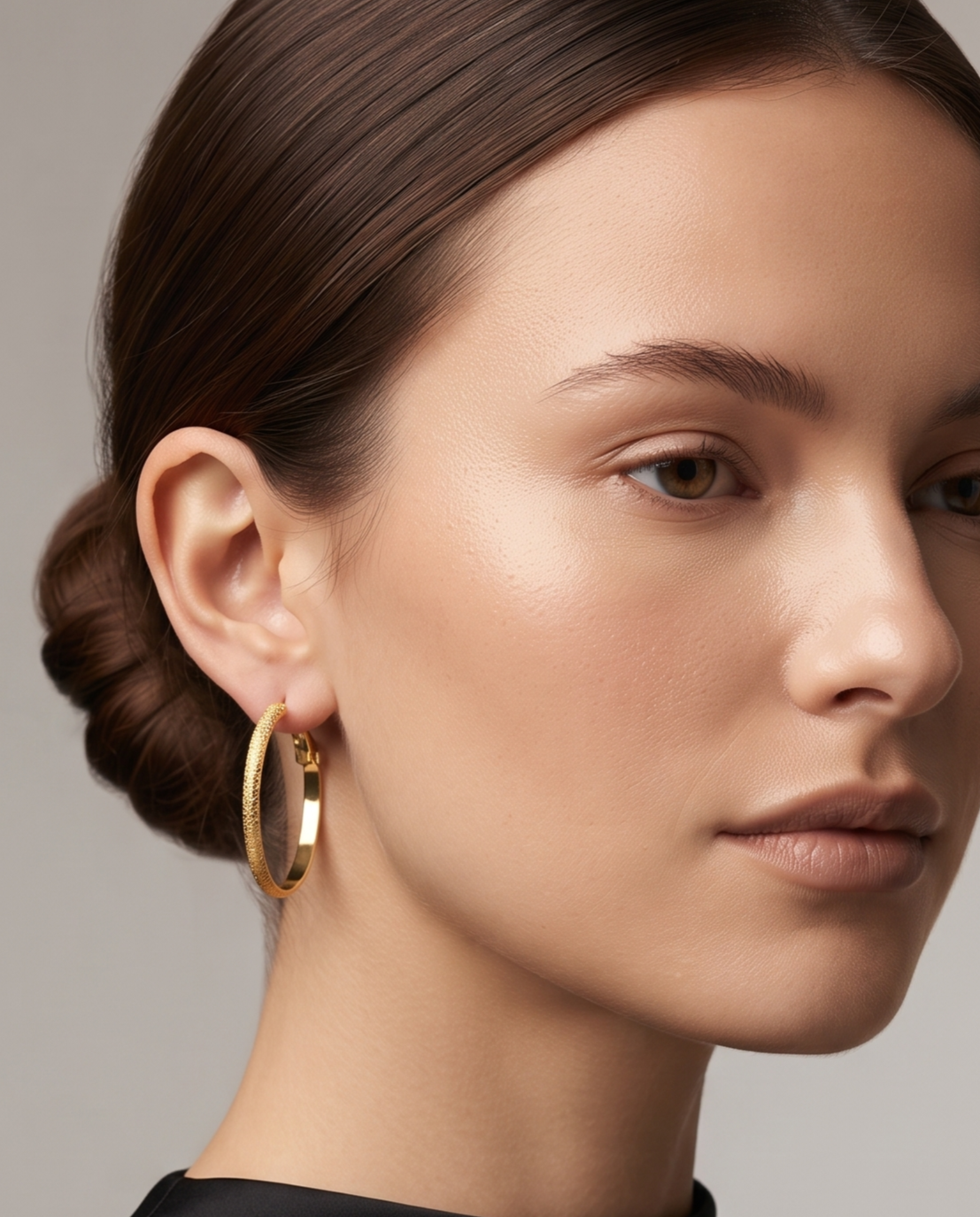 TEXTURED HALF HOOP EARRING