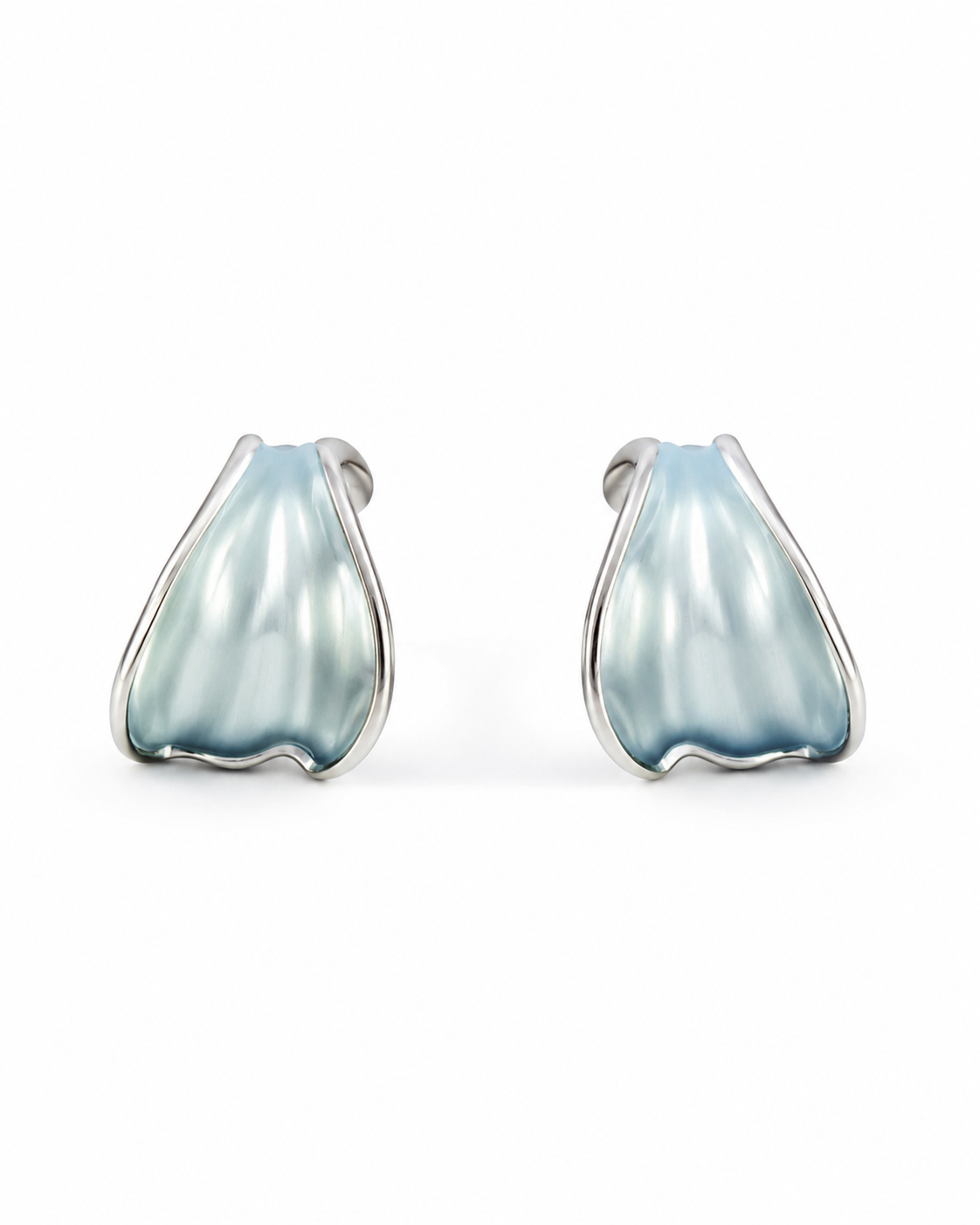 SERENE TIDE CURVE EARRING