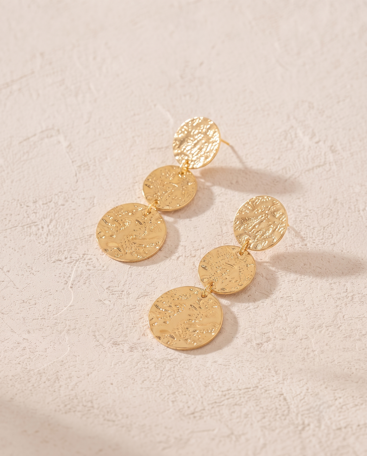 HAMMERED TRIPLE DISC EARRING