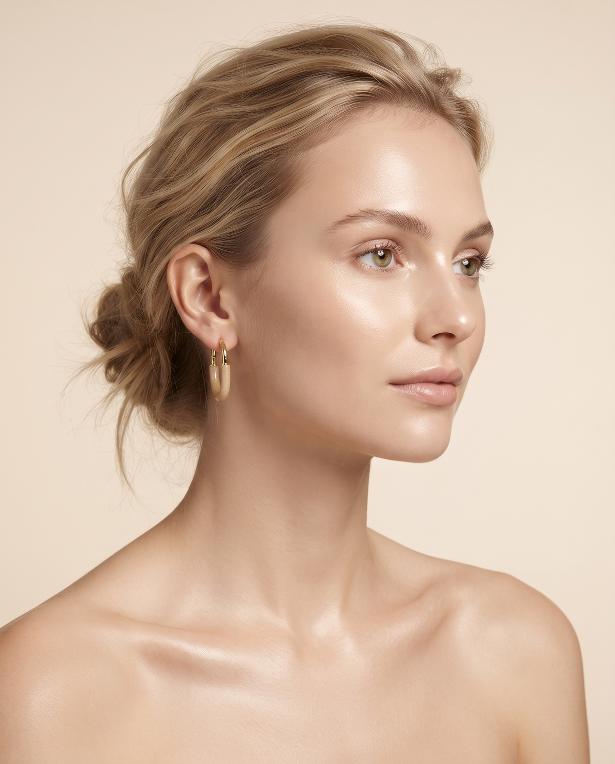 VELORA FROST OVAL EARRING