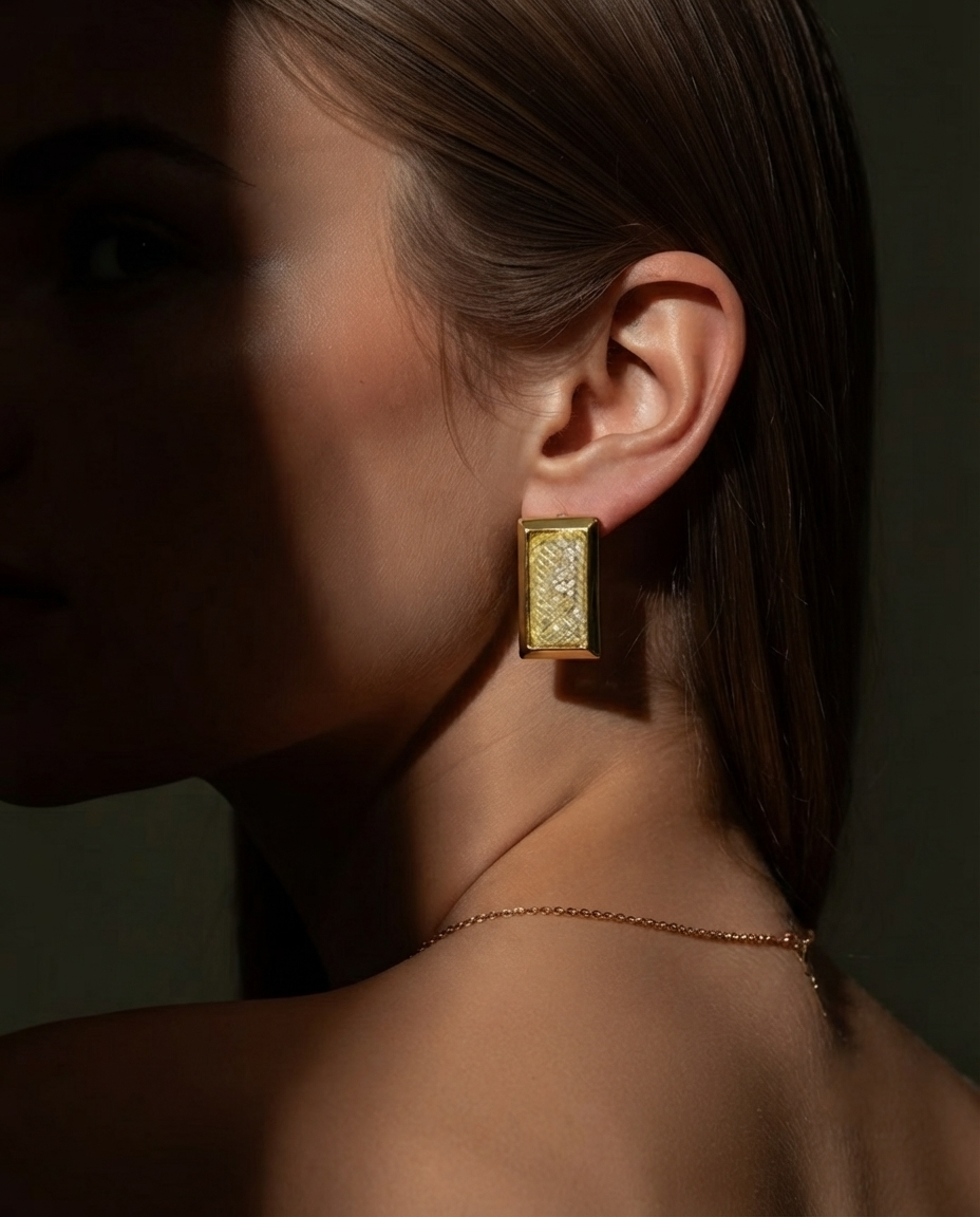 GILDED TEXTURE PANEL EARRING