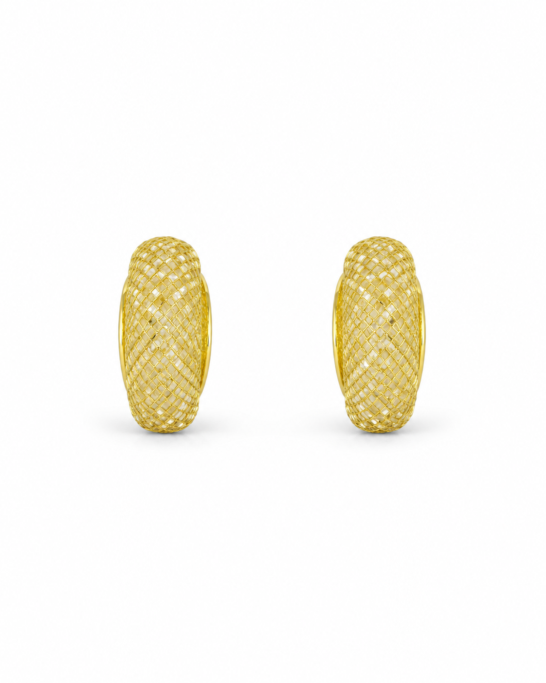 LUMINOUS WEAVE HUGGIE EARRING
