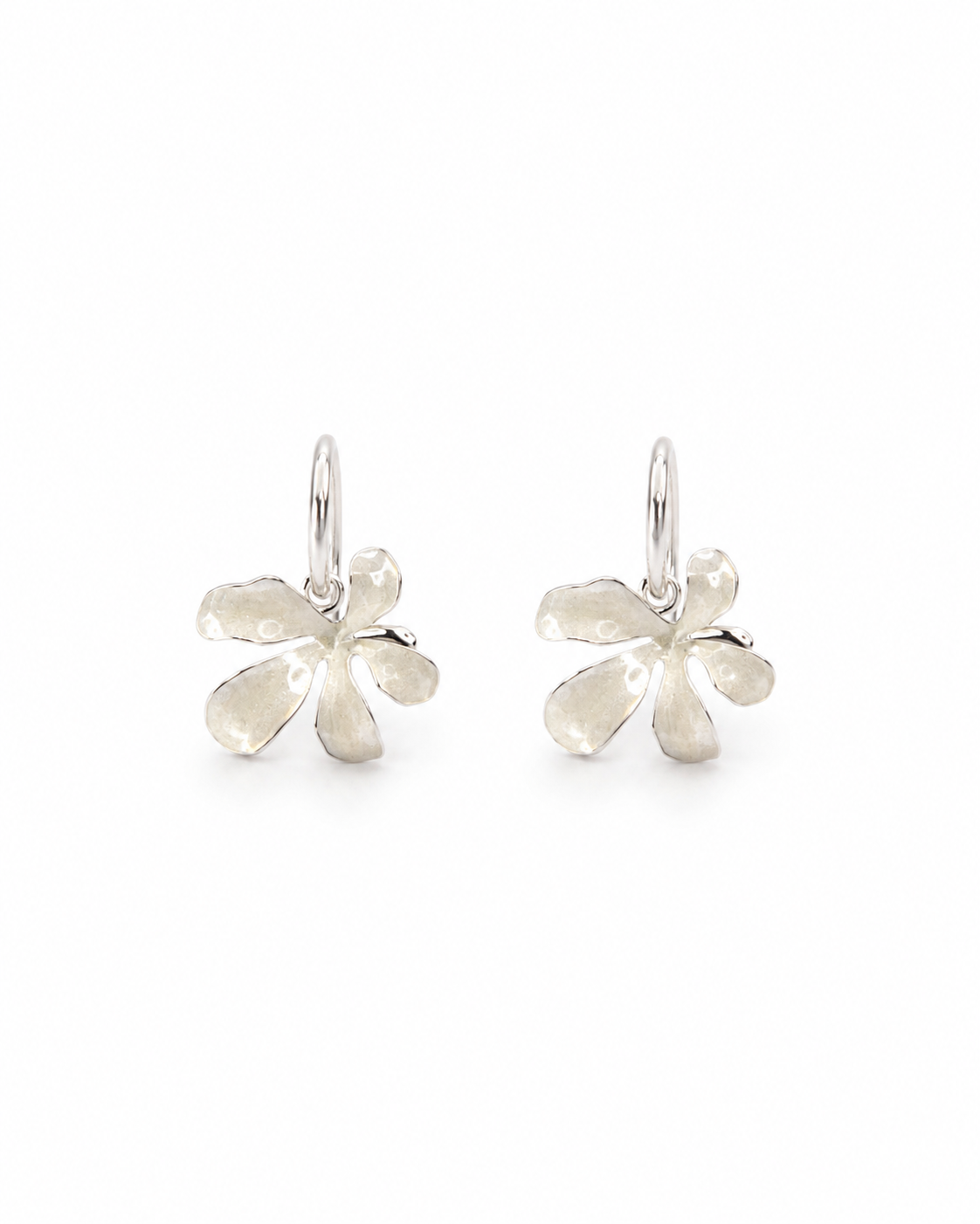 BLOOM PETAL CHARM EARRING