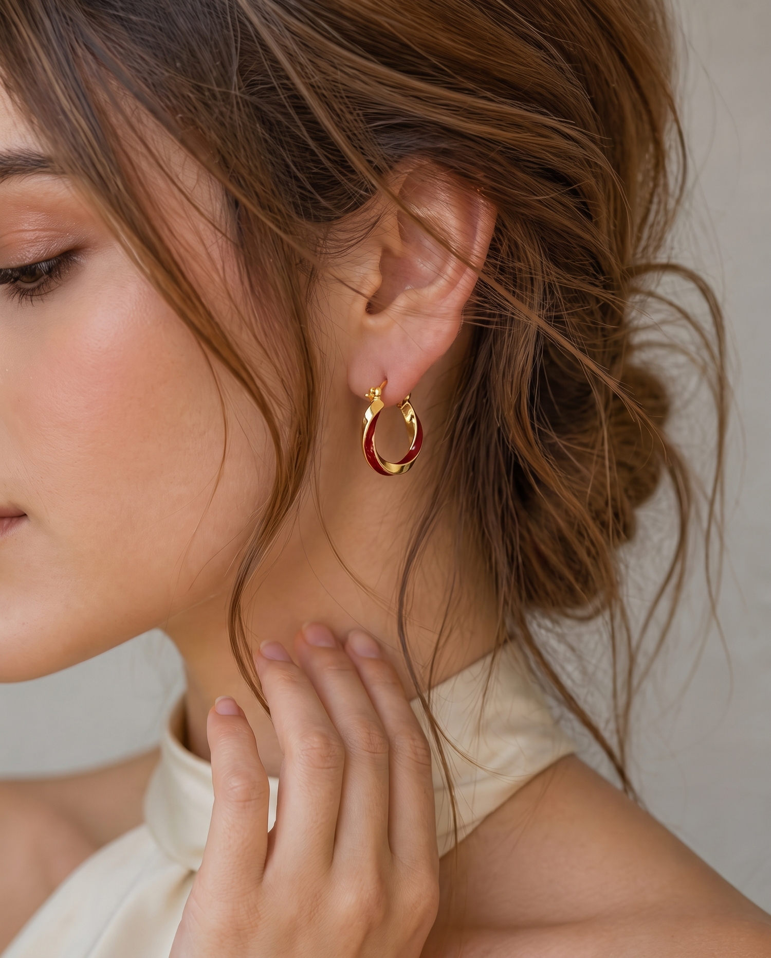 RUBY RIBBON SWIRL EARRING