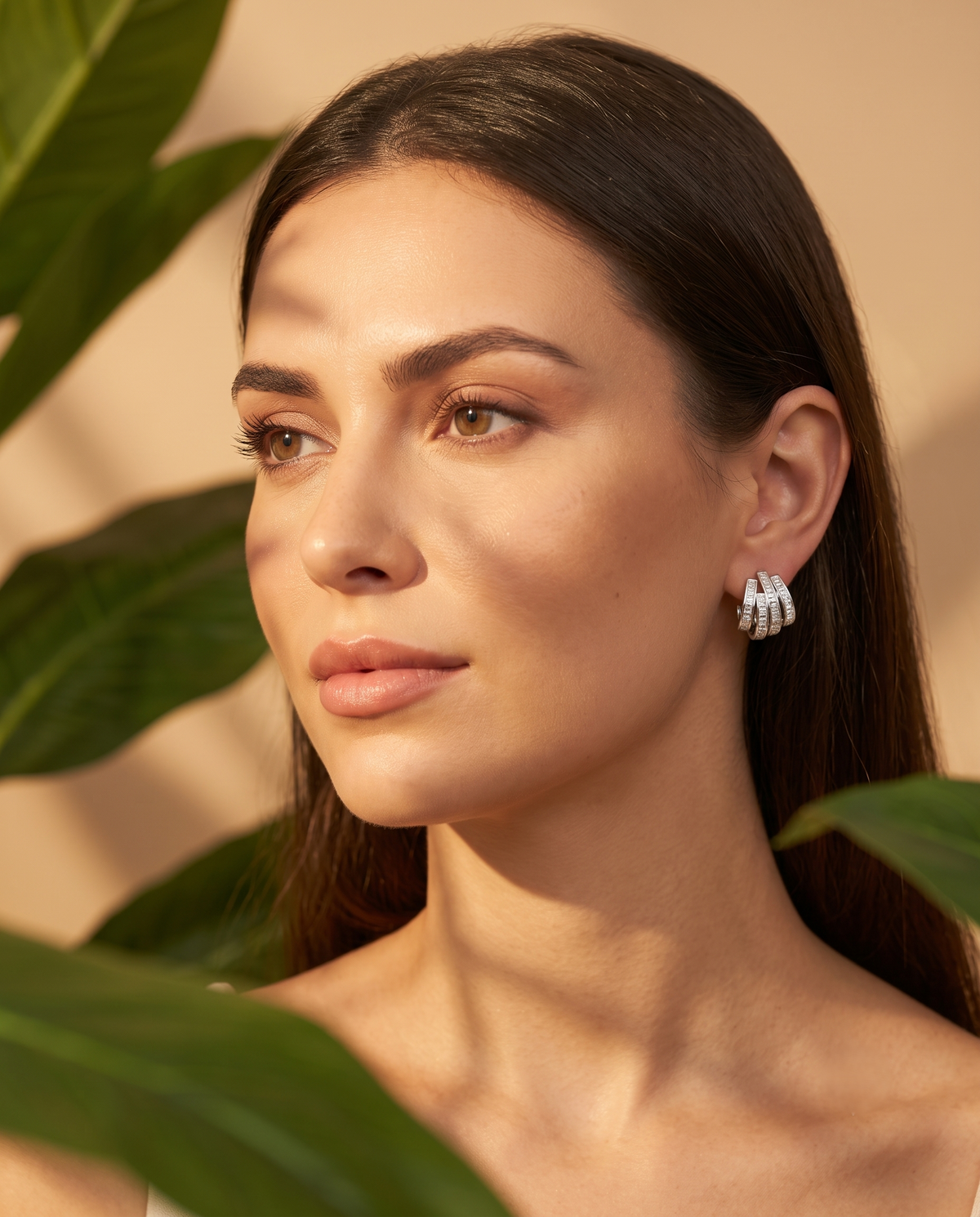 SCULPTED RIBBON STUD EARRING