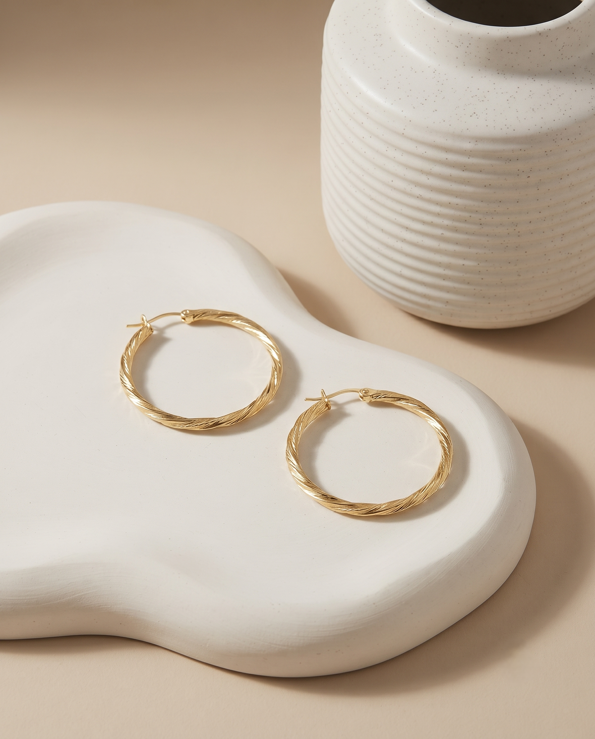 TWIST FACET RING EARRING