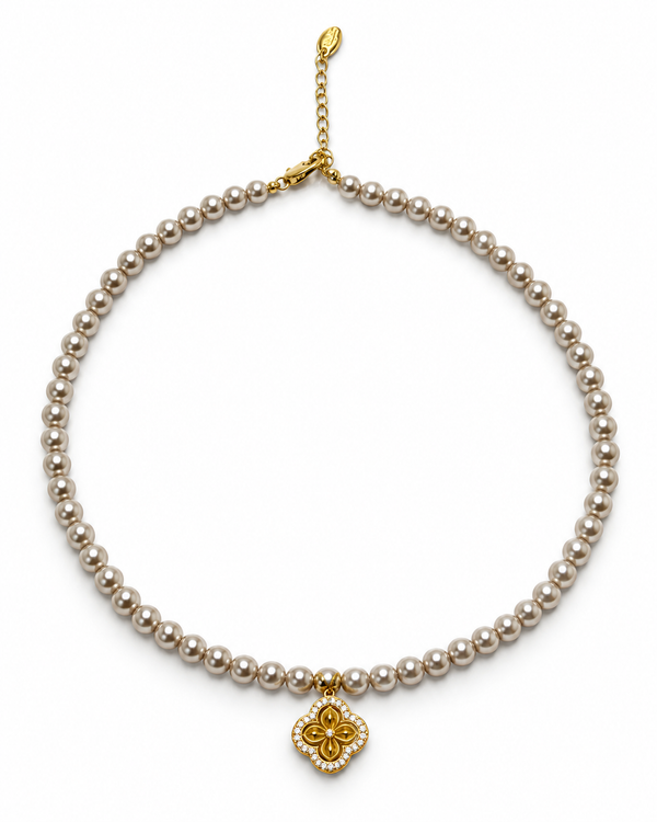 Pearl bloom charm bead necklace
