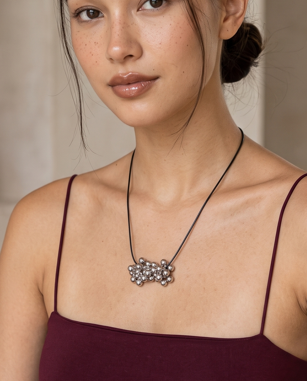 CLUSTER BEAD CORD NECKLACE