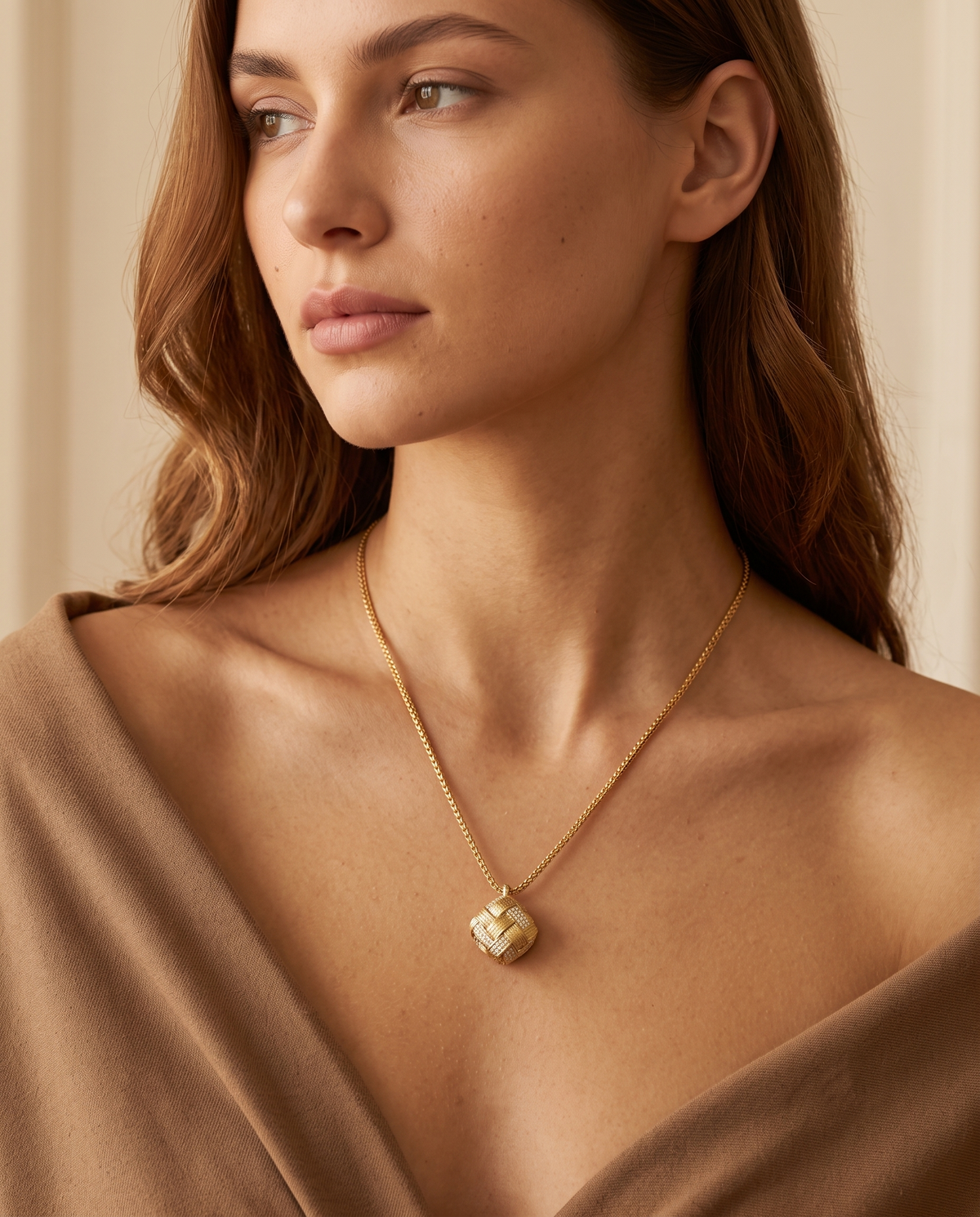 CHECKERED STONE CHAIN PENDANT