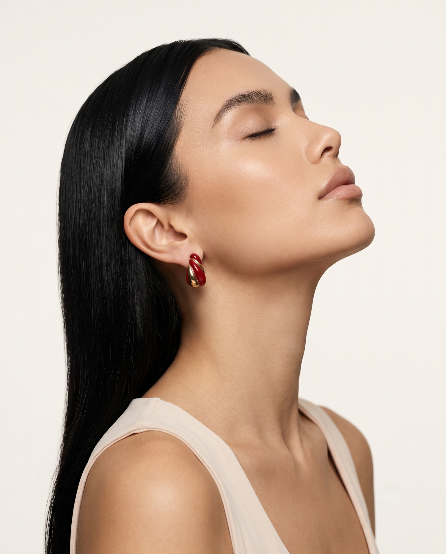 CRIMSON SCULPTED SWIRL EARRING
