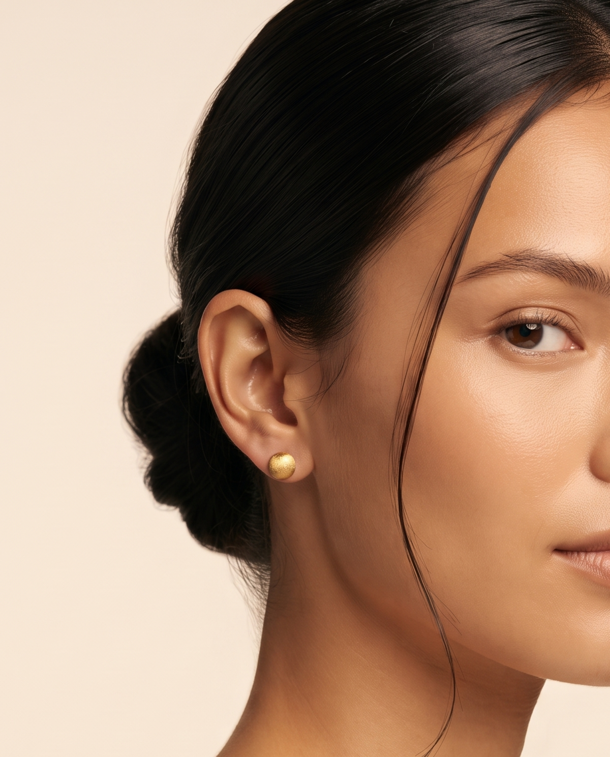 TEXTURED GOLD SPHERE STUD EARRINGS