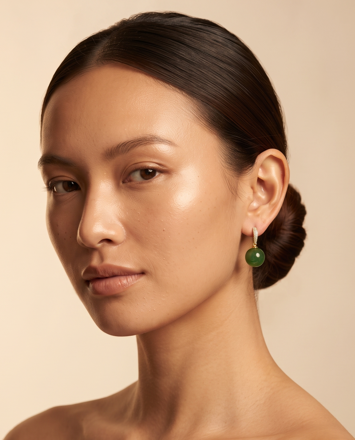EMERALD GLOW DROP EARRING