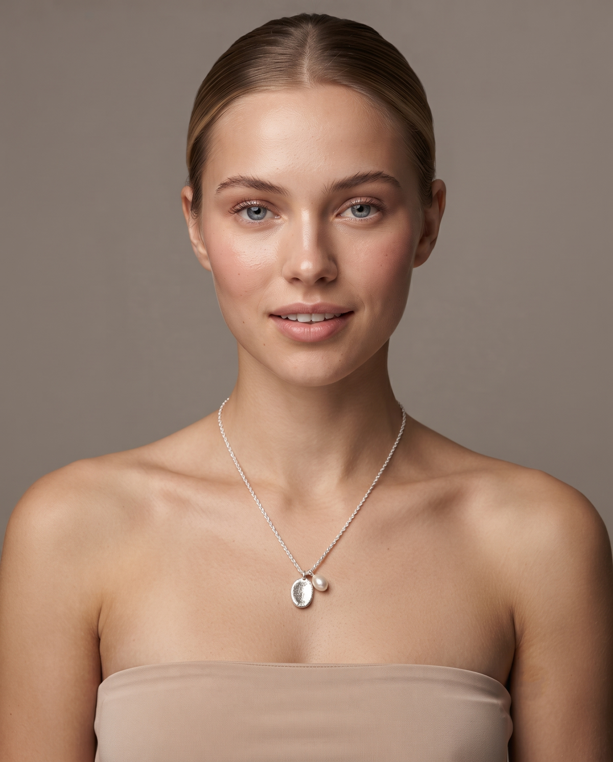 Aurelia Pendant Necklace