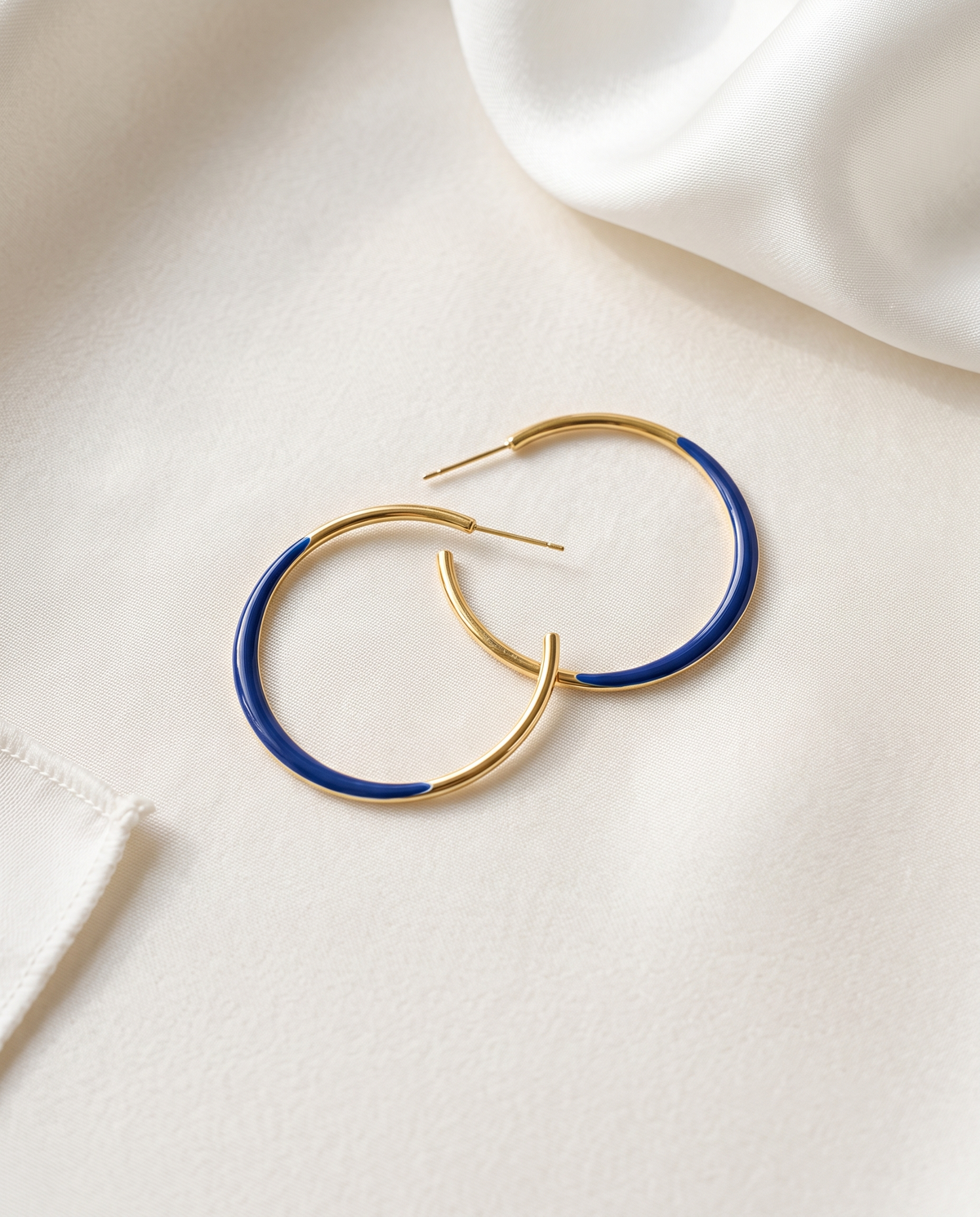 ISADORA SAPPHIRE EARRING