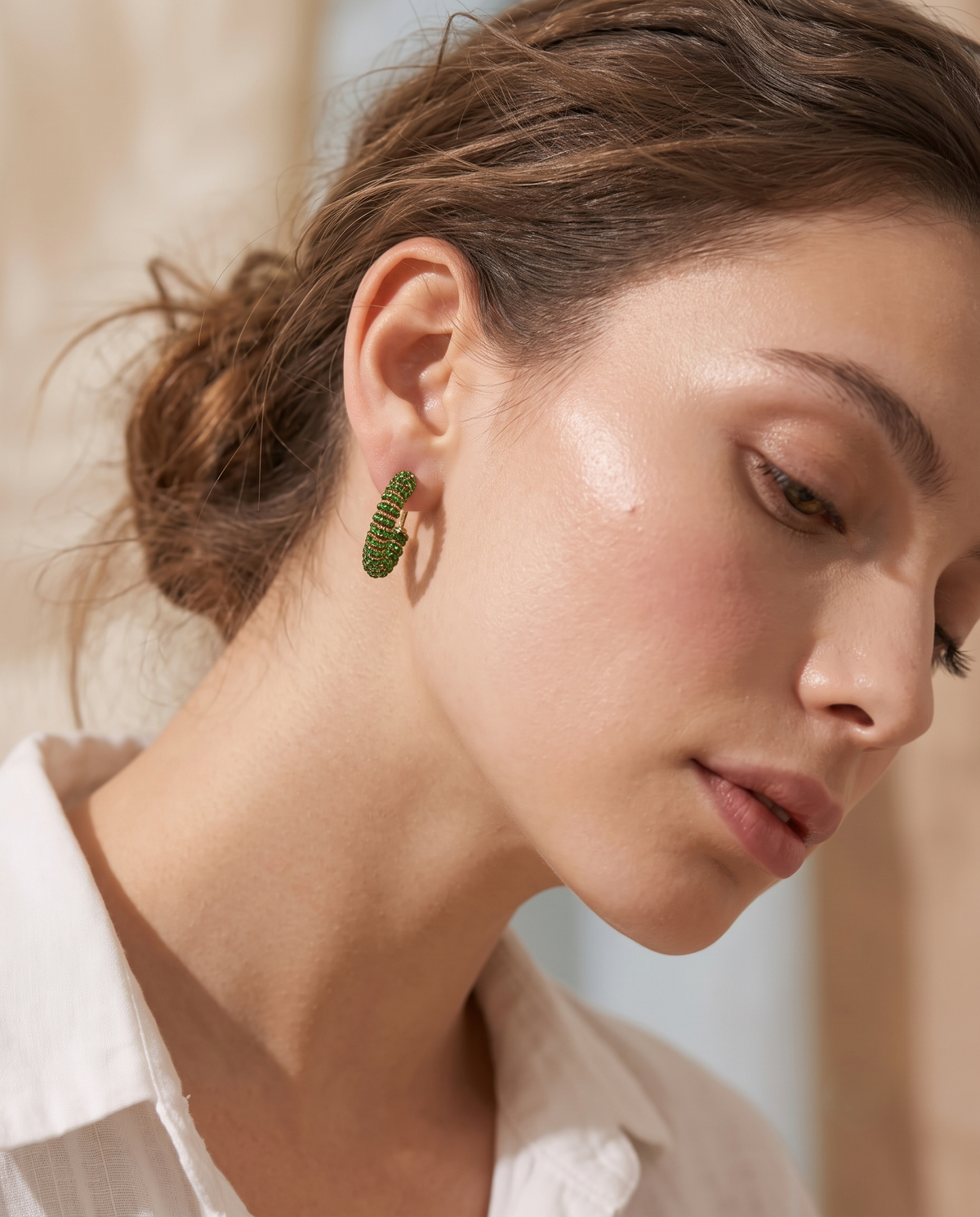 VERDANT SCULPTED HOOP EARRING