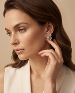 BLUSH PETAL PEARL FLOWER STUD EARRING