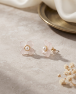 BLUSH PETAL PEARL FLOWER STUD EARRING
