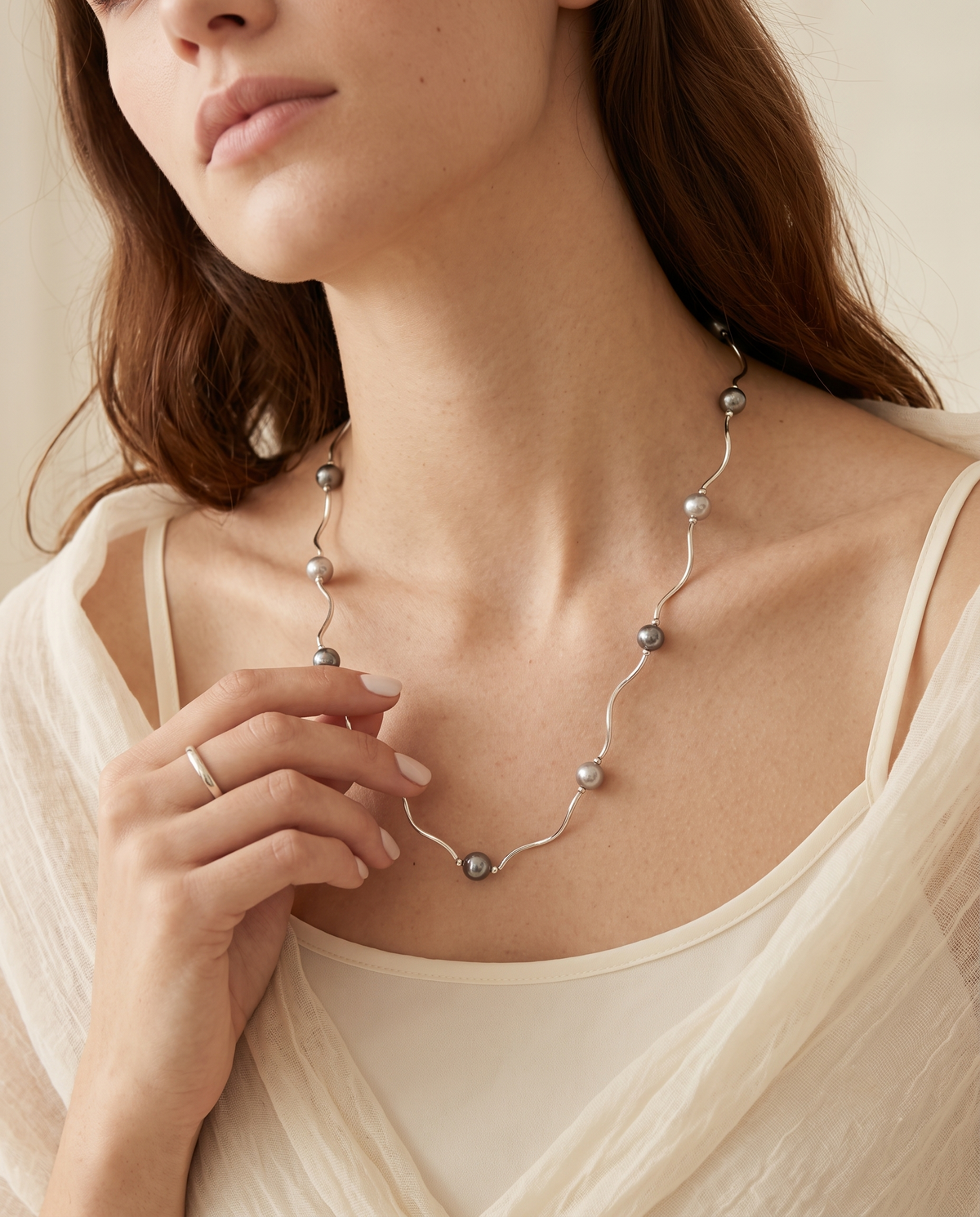 Wave Link Grey Pearl Necklace – view 3