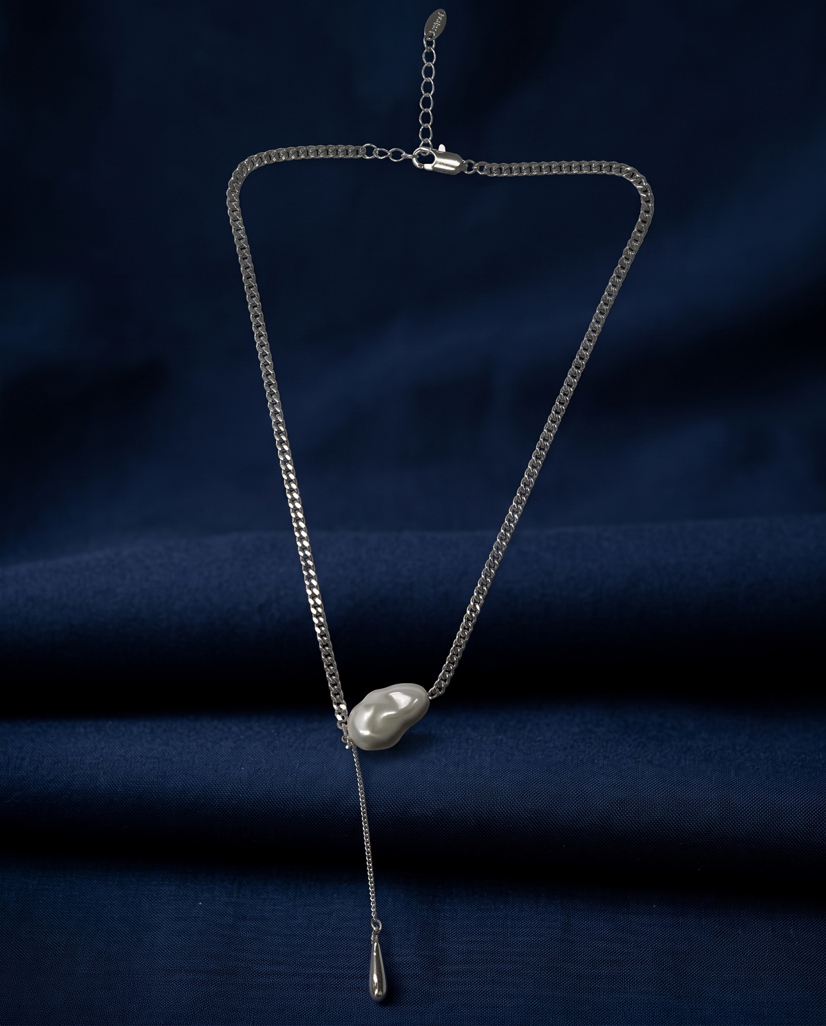 Silver Baroque Pearl Curb Chain Lariat Necklace – view 4