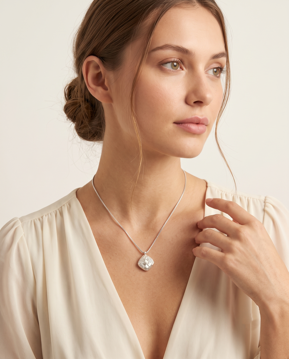 Silver Woven Texture Cushion Pendant Necklace – view 2