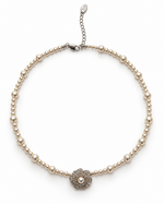 BLOOM MEDALLION PEARL NECKLACE