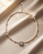BLOOM MEDALLION PEARL NECKLACE