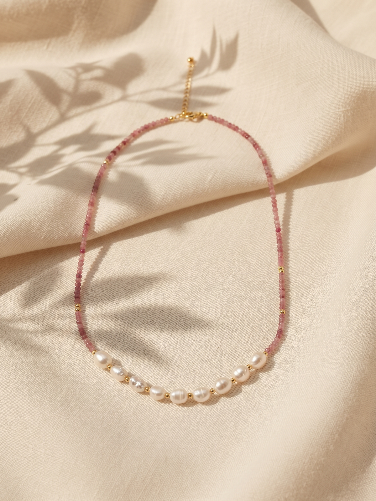 FACETED BEAD PEARL NECKLACE