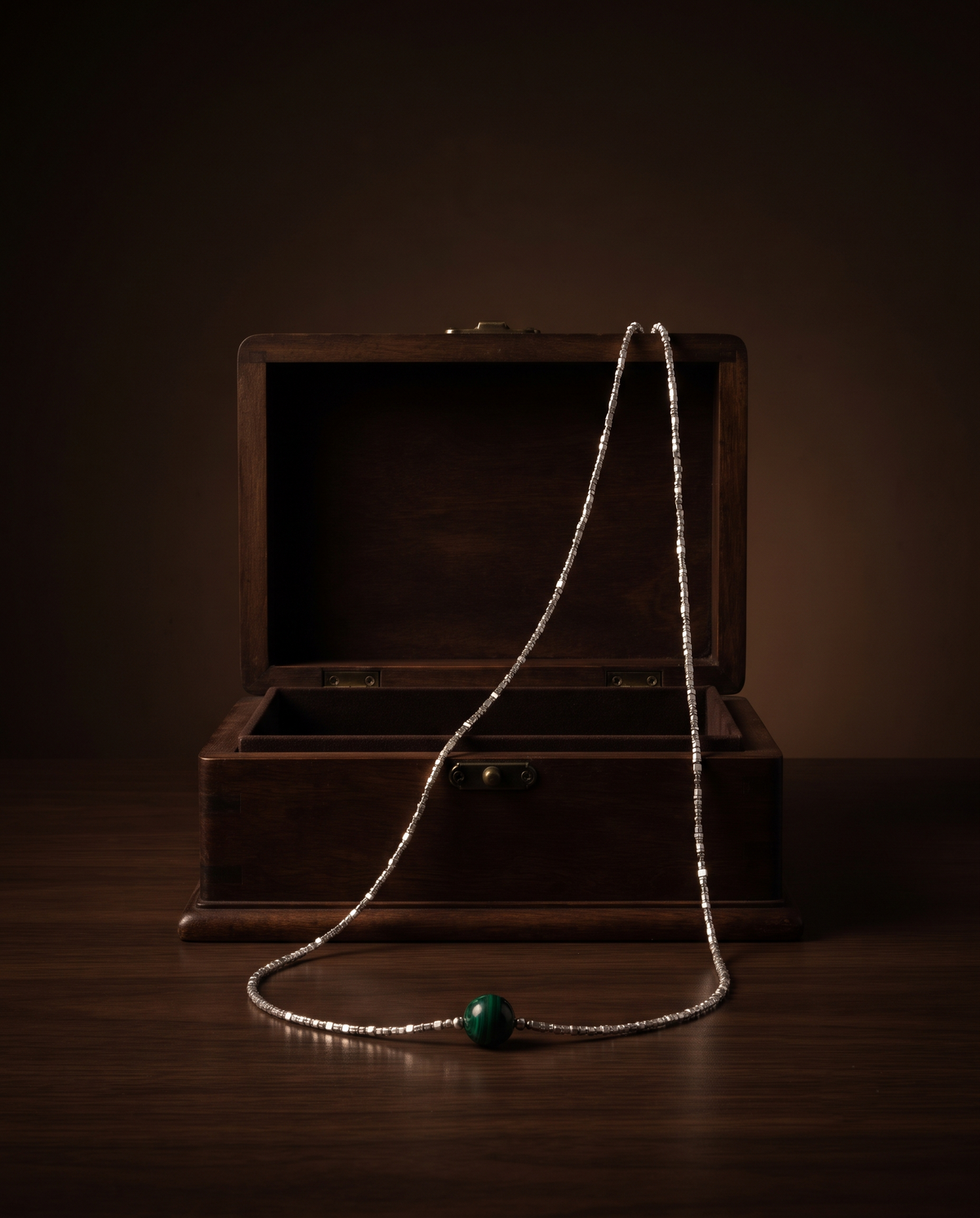 GREEN ORB LINK NECKLACE