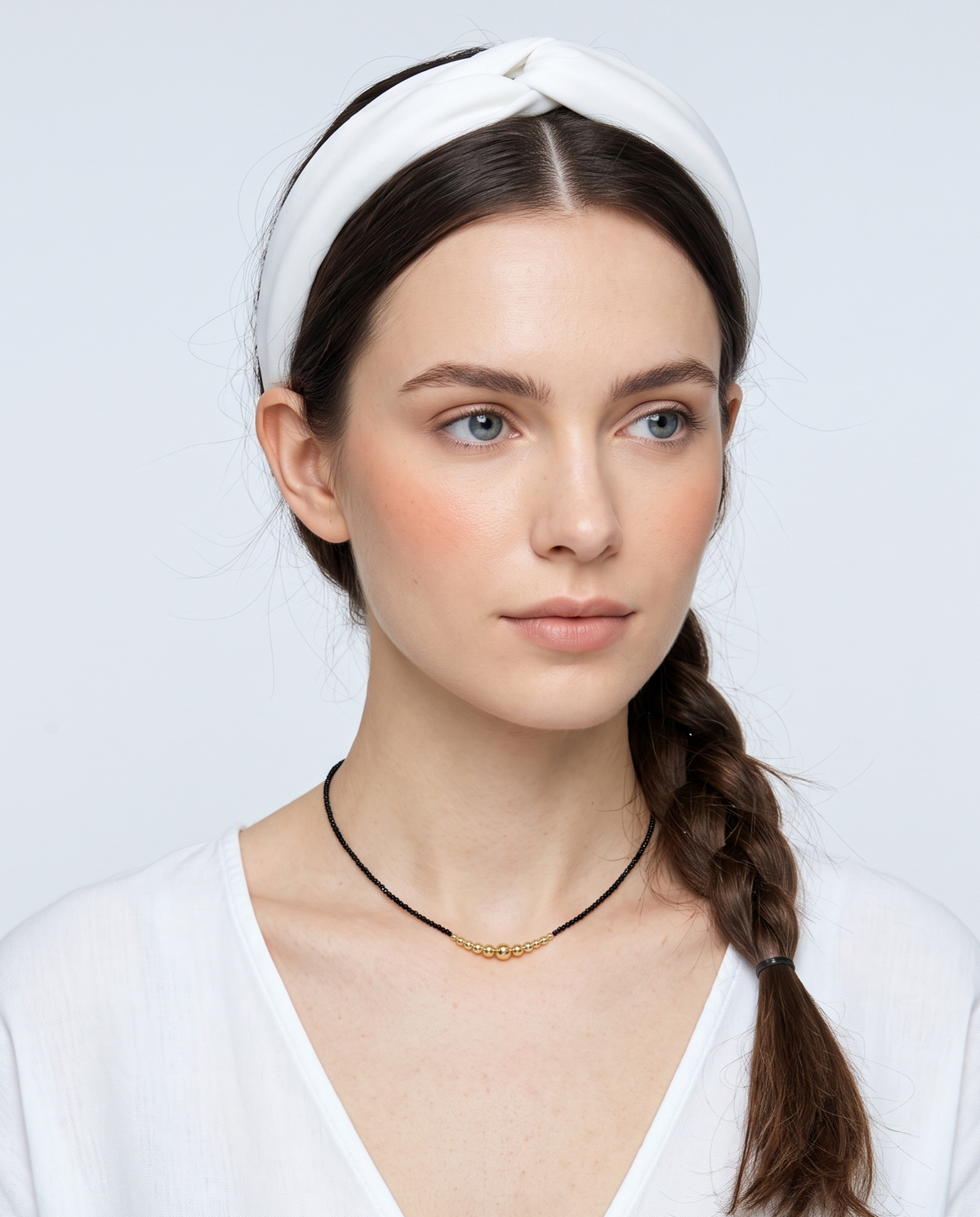 GRADUATED ORB BEAD NECKLACE